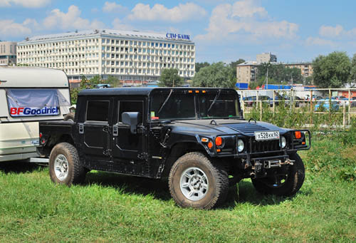  2010, Hummer H1.